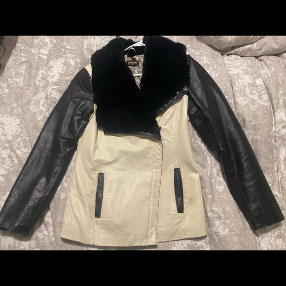 Off white danier leather jacket with rabbit fur - Picture 1 of 3